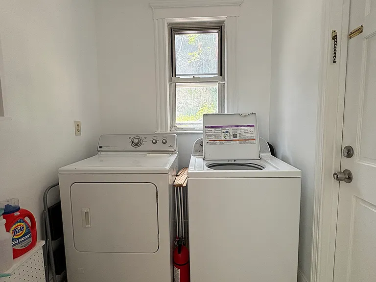 144 Columbia St #1 — Photo 10