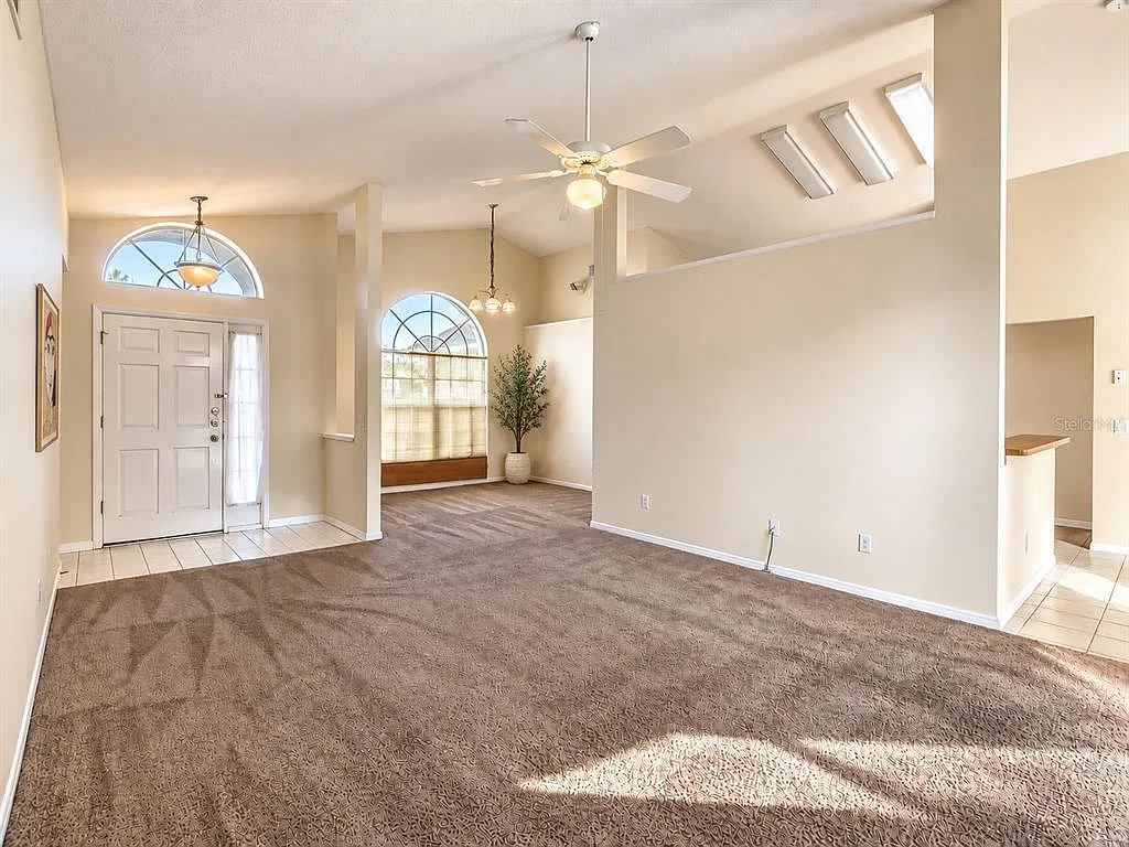 3 bed, 2.0 bath, 1628 sqft, $2,490 — Photo 4