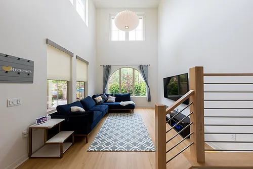282 Finch Photo 1