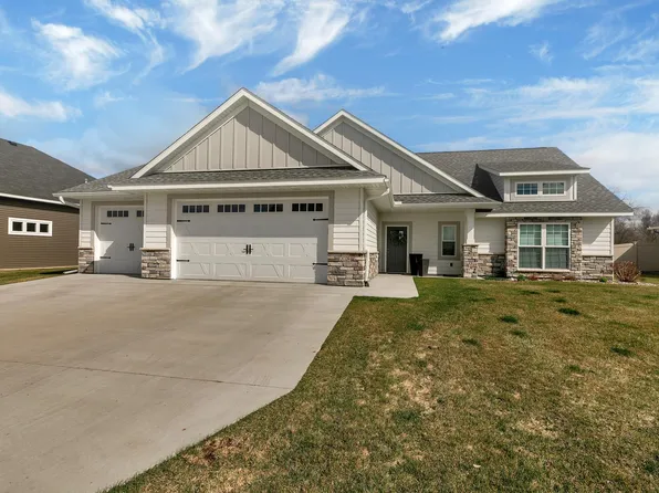 2028 Sandstone Loop N, Sartell, MN 56377