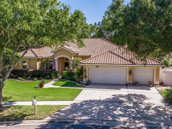 10672 Park Place Dr, Seminole, FL 33778