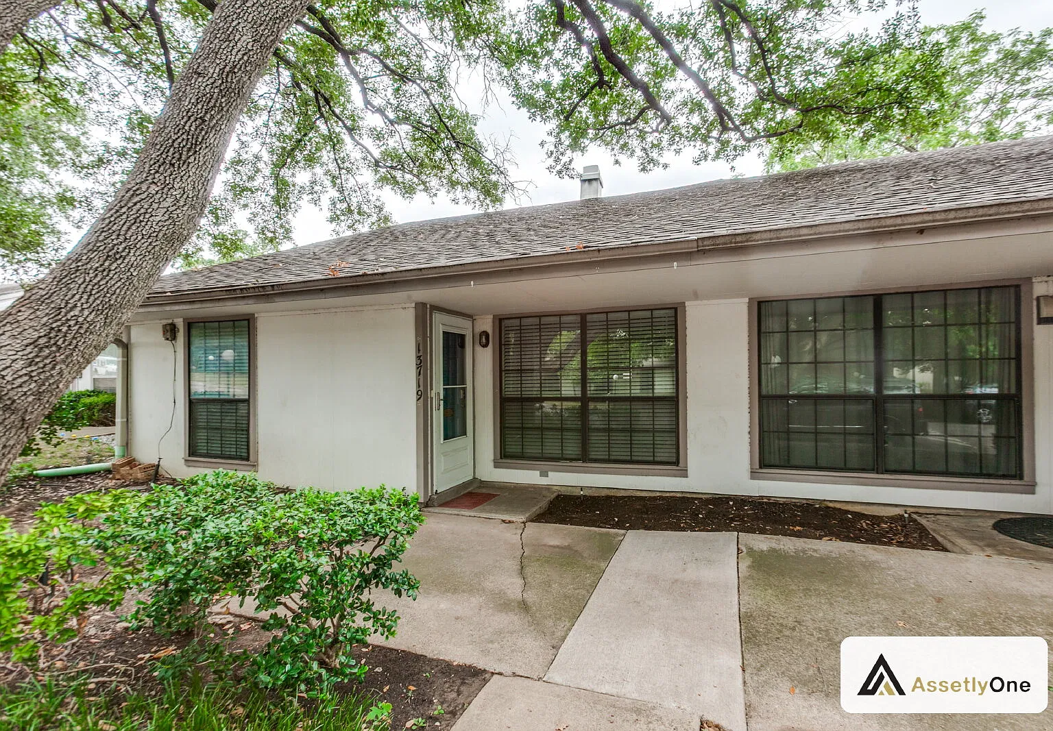 2 bed, 2.0 bath, 1200 sqft, $1,975 — Photo 2