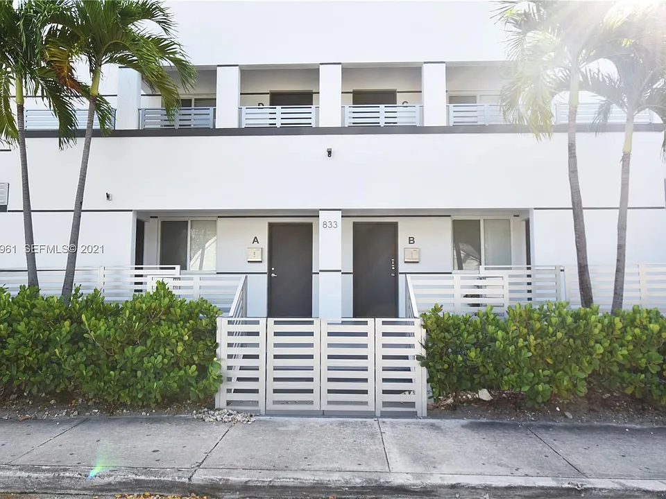833 SW 8th Ave #A