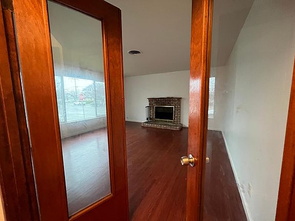 2nd image of 3803 Lassen Dr