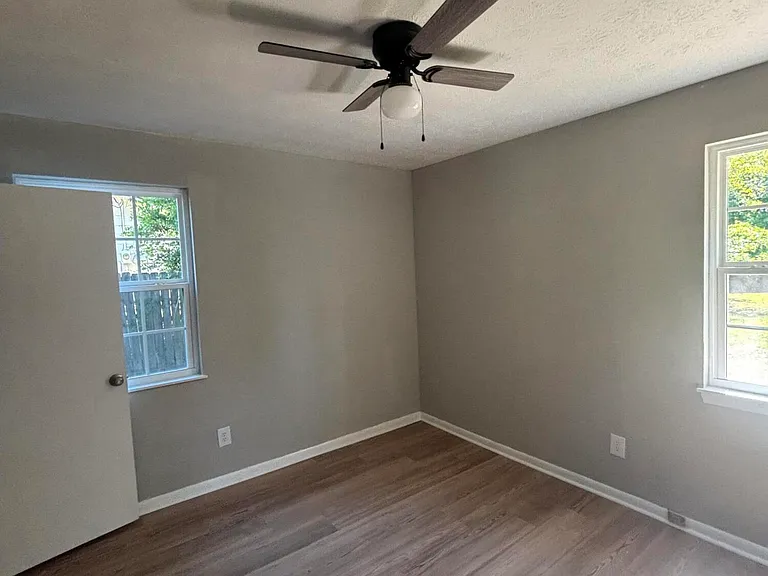 2605 Shalimar Dr — Photo 10