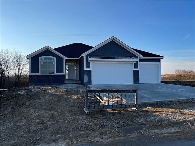 1st image of 4609 NE 88th St