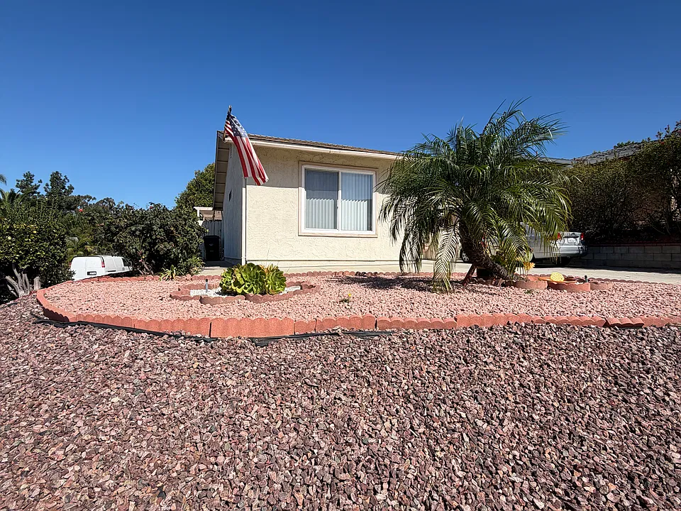 518 Borden Rd