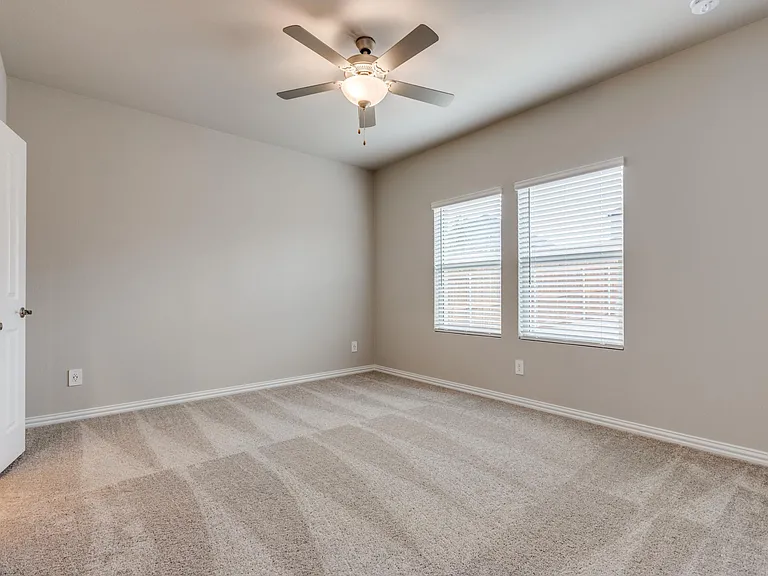4805 Everly Ct — Photo 15
