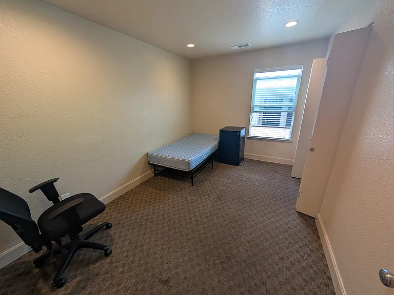 2504 Dana St #C — Photo 12