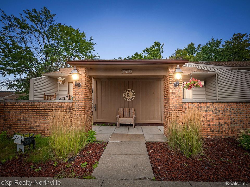 1st image of 25635 Lexington Dr Unit 2