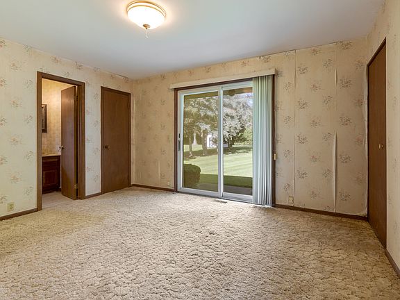 4th image of 6217 Lakeview Dr