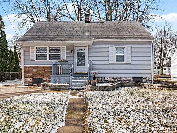 2nd image of 802 1st St