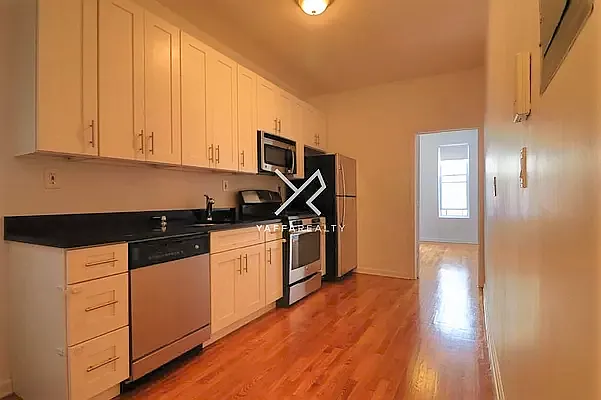 Rented by Yaffa Realty LLC | media 8