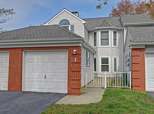 1 McKinley Dr, Ocean, NJ 07712