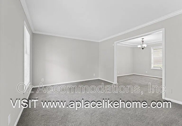 11626 Woodward St — Photo 6
