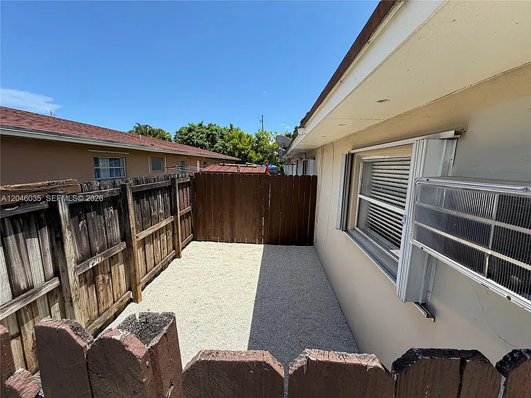 11344 SW 2nd St #FRONT — Photo 15