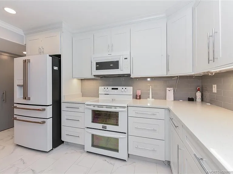 2600 S Kanner Hwy #H1 — Photo 3