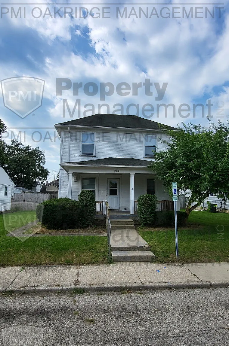 3 bed, 1.0 bath, 1118 sqft, $1,250 — Photo 1