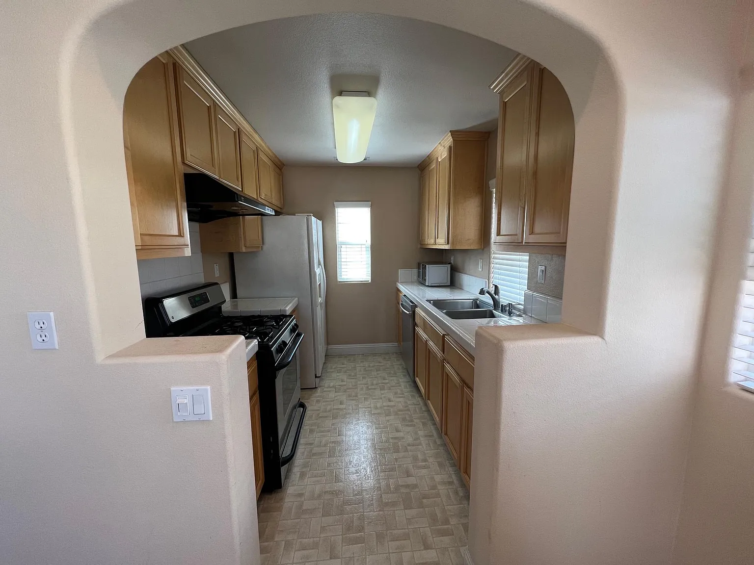 2112 Harvest Moon Ln photo 1