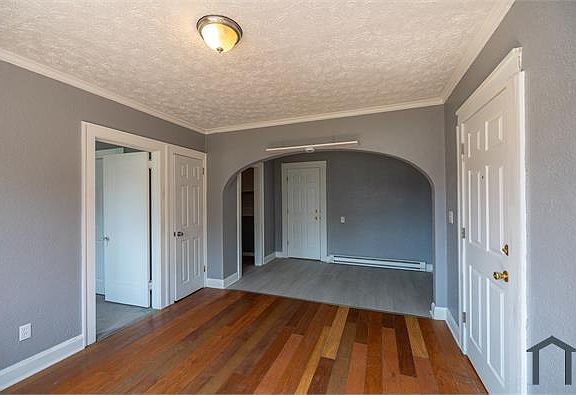 3rd image of 1412 West Ave #2
