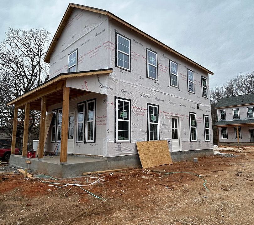 1st image of 1932 W Stone St Unit 1