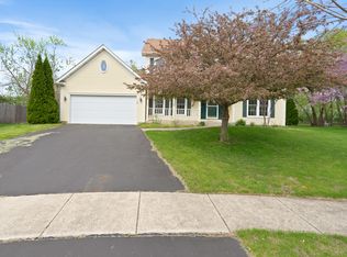 118 Matthias Ct, North Aurora, IL 60542