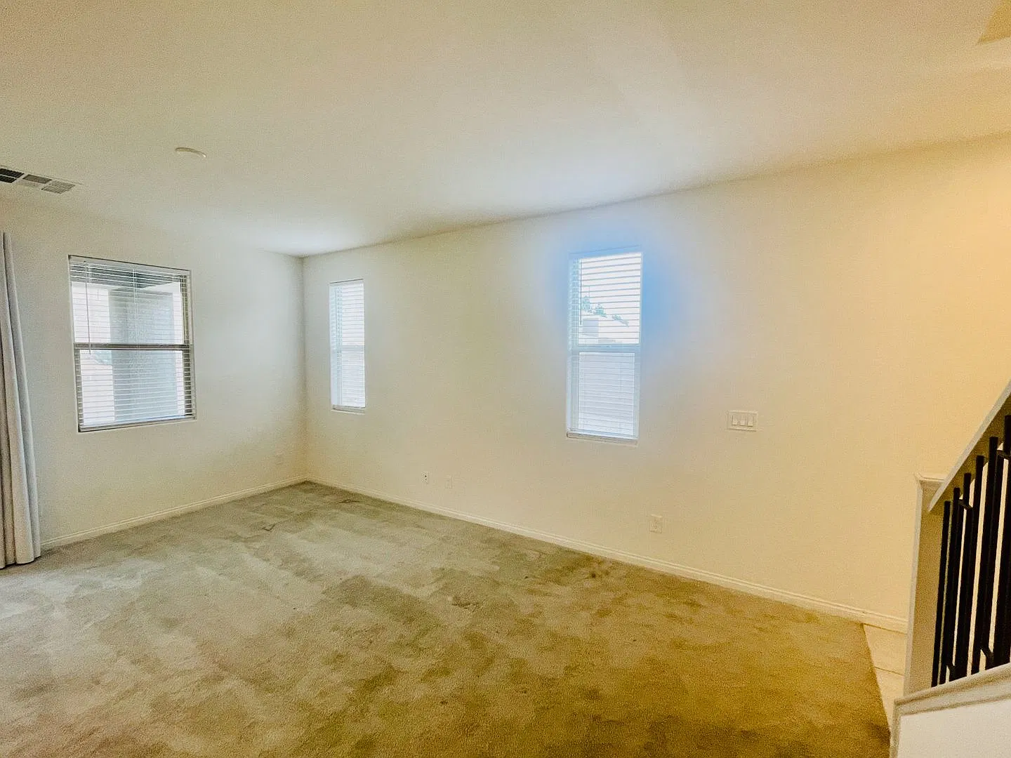 Stone Bridge in Summerlin 2 Bd, 2.5 Bth, Loft and Covered Patio — Photo 4