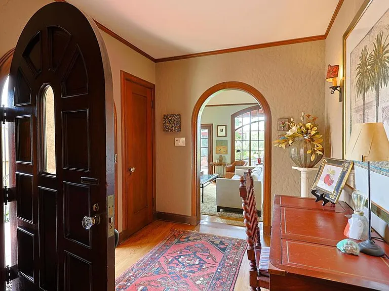 1027 Adella Ave — Photo 15