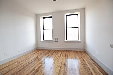 Rented by Metro Landmark Realty Inc.