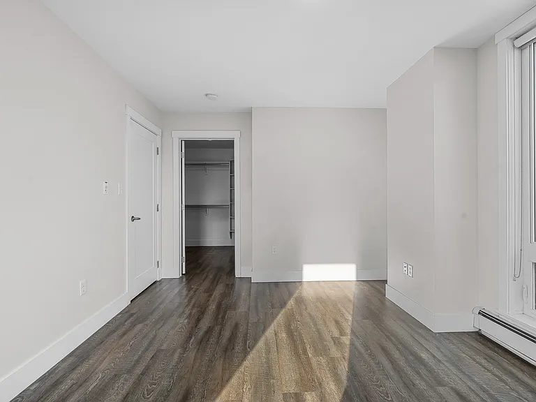 3569 Dutch Village Rd — Photo 38