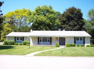 160 Swiss Hill Dr, Green Bay, WI 54302