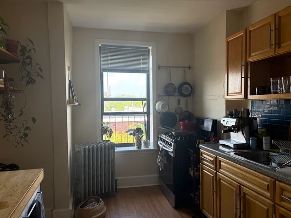 261 Quincy Street image 1 of 6