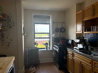 261 Quincy Street, #4R