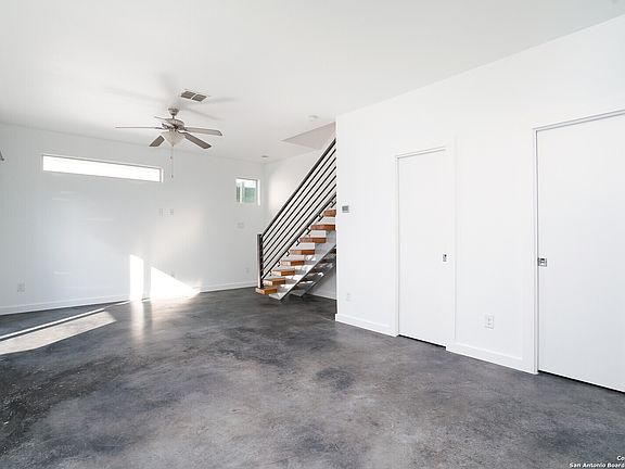 4th image of 623 OGDEN ST