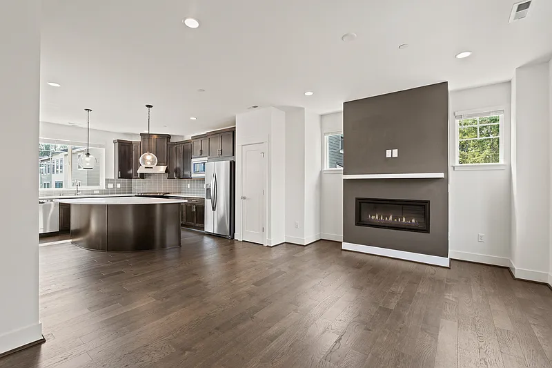 2 bed, 2.5 bath, 1338 sqft, $3,250 — Photo 3