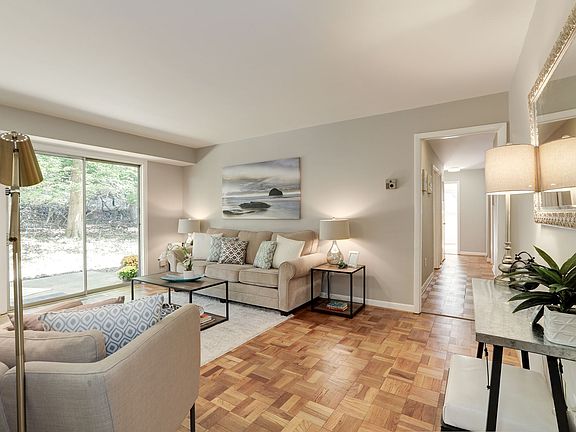 2nd image of 10619 Kenilworth Ave #10619