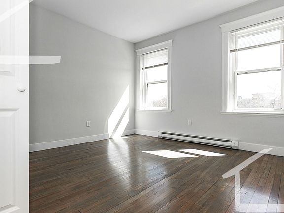 4th image of 77 Park Dr APT 14