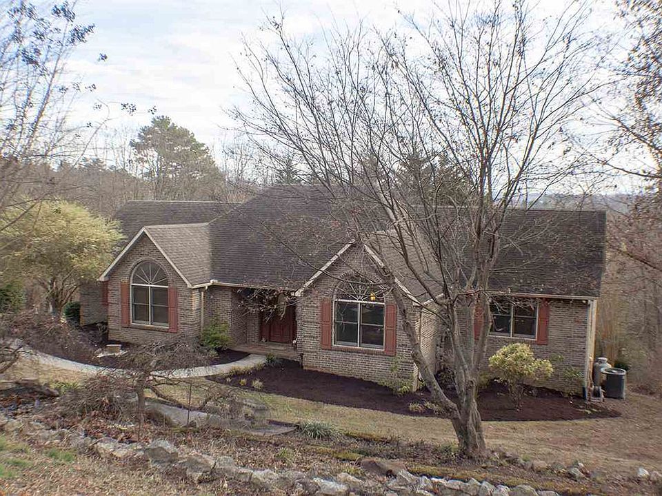 1st image of 1215 Pine Haven Dr