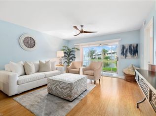 132 Pebble Shores Dr #7-104, Naples, FL 34110