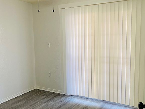 3rd image of 11055 Breeze Ct