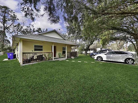 2nd image of 360 Fortuna Ave
