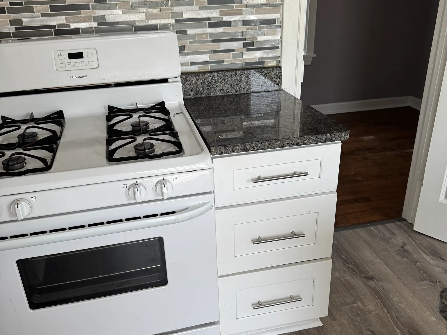 2 bed, $1,400 — Photo 2