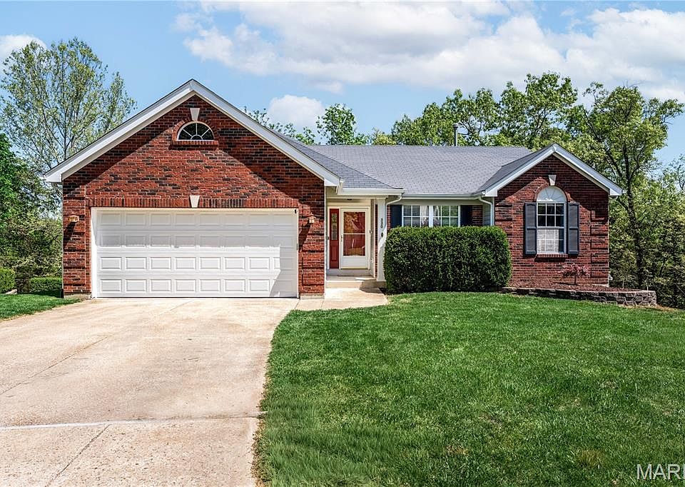 1st image of 330 Woodlawn Terrace Ct