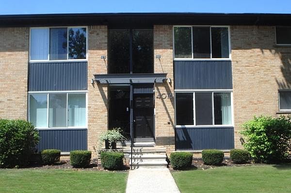 Metropolitan 13 4000 W Thirteen Mile Rd Royal Oak MI Zillow