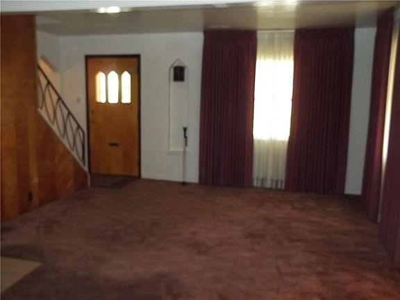 5th image of 4440 Evergreen Rd