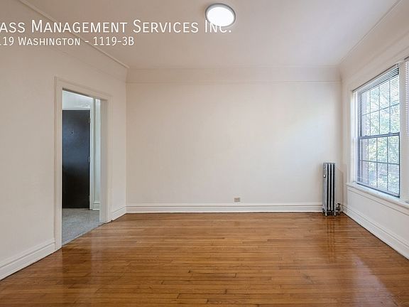 3rd image of 1119 W Washington Blvd #3B