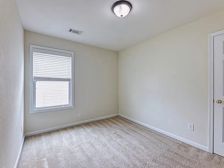 1356 Upshur Pl — Photo 14