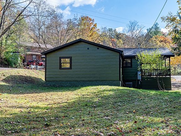 4th image of 814 Mill Creek Rd