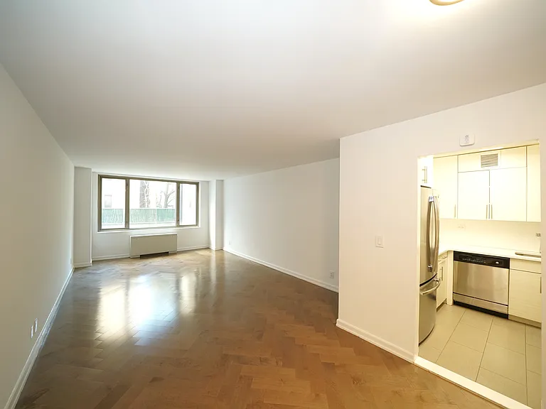 160 E 84th St #3B — Photo 1