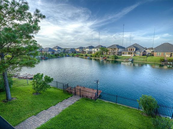 5th image of 2239 Alassio Isle Ct